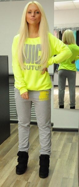 Много костюмов. выкуп в 17 часов