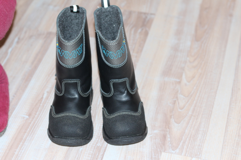 Шведские валенки Kavat БУ 25 размер 2500 рублей.