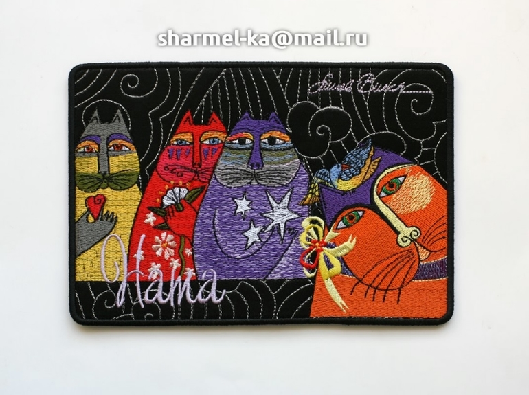 Вышитая обложка на паспорт "Коты Laurel Burch. Обожание"