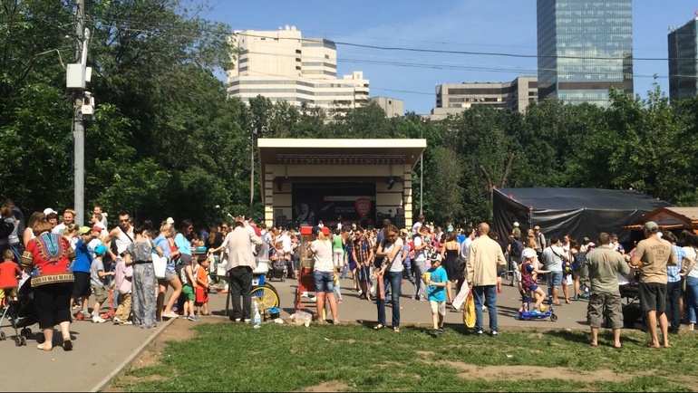 парк красная пресня концерты. сцена в парке красная пресня. красная пресня концерты. красная пресня концерты. красная пресня концерты.