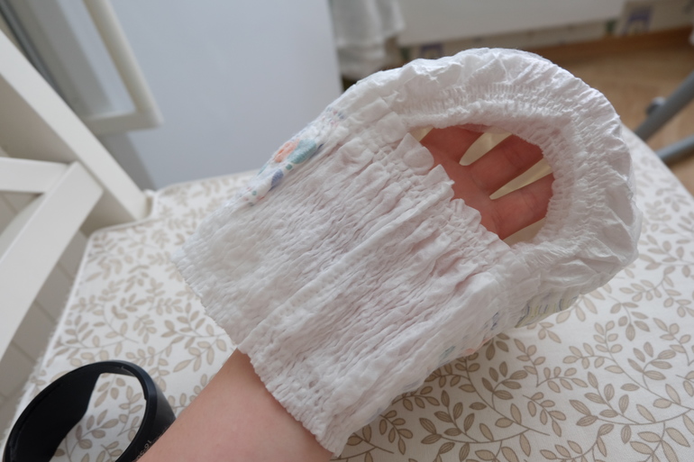 Трусики Pampers и трусики Moony