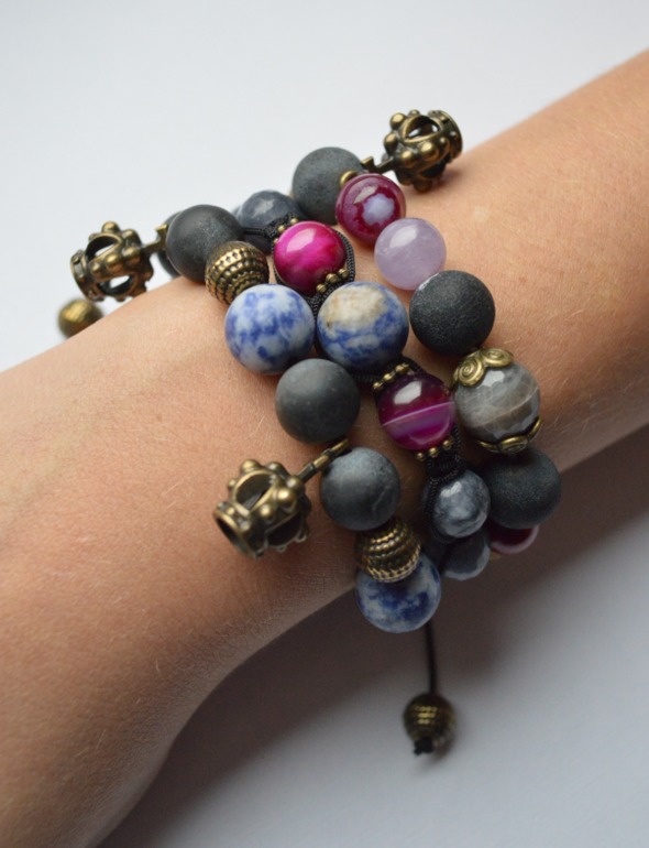 Красивые браслеты в подарок и себе любимой)