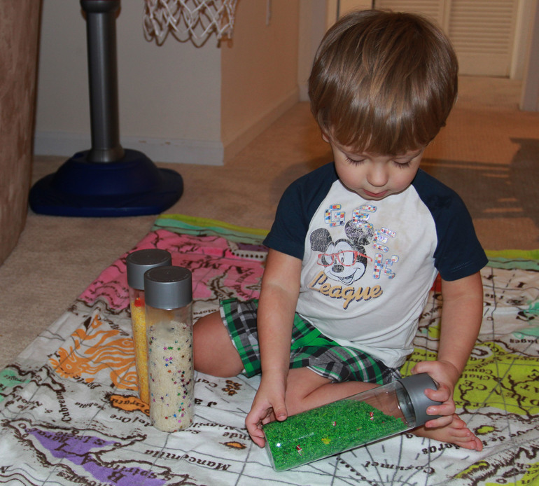 Игра - искалка (I spy bottle)