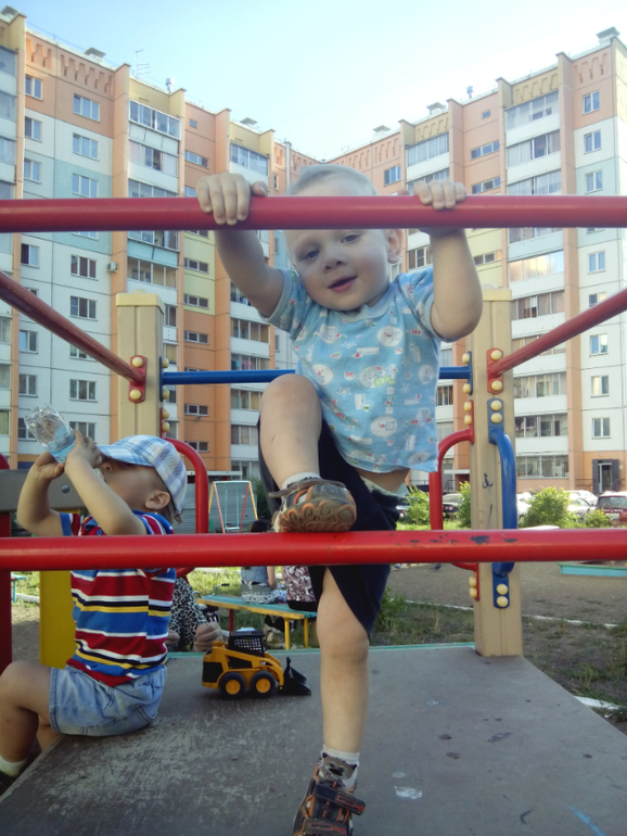 Про садик и немного фоточек))