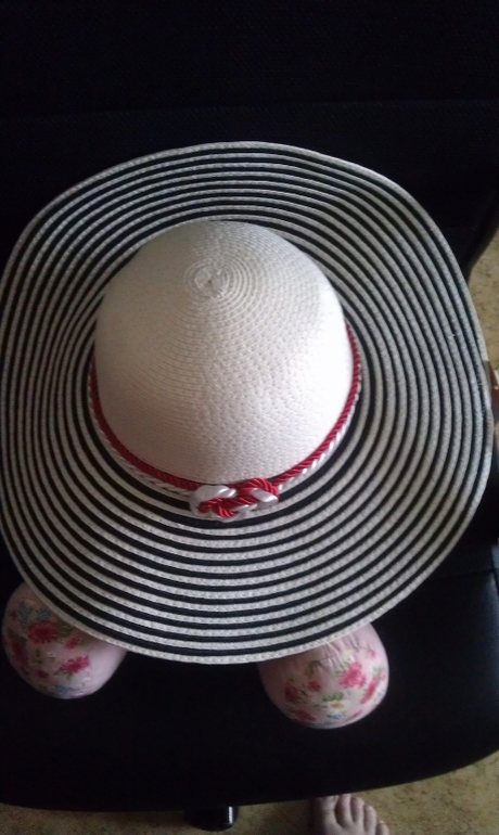 ХВАСТИКИ СУПЕР ГОЛОВНЫХ УБОРОВ ДЛЯ ВСЕЙ СЕМЬИ