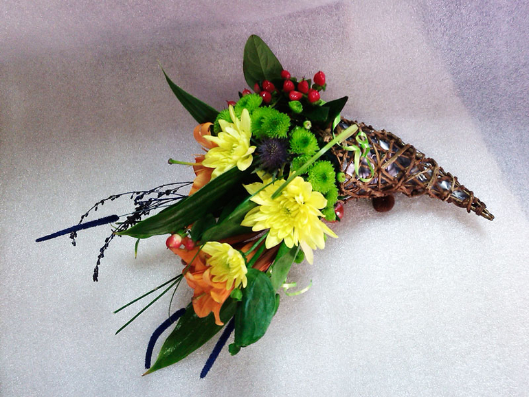 Лютики-цветочки. Первый опыт во флористике.