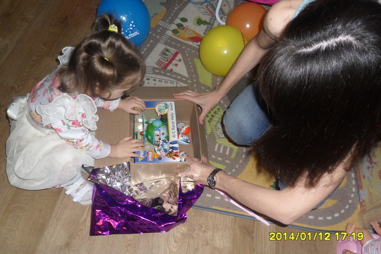 Анечке 3 годика-праздновали 3 дня) или в гостях у божьей коровки)