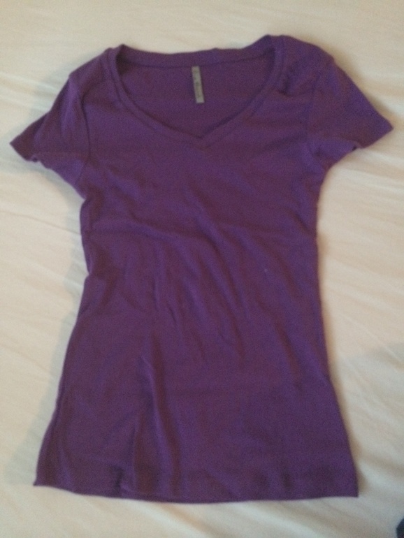 Одежда 42-44-46 новая и в идеале. Дешево.