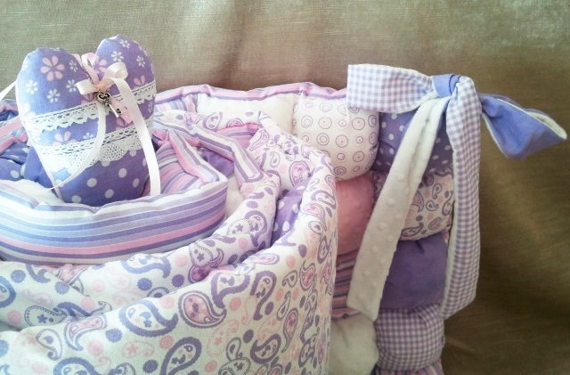 Бортики для детской кроватки :)