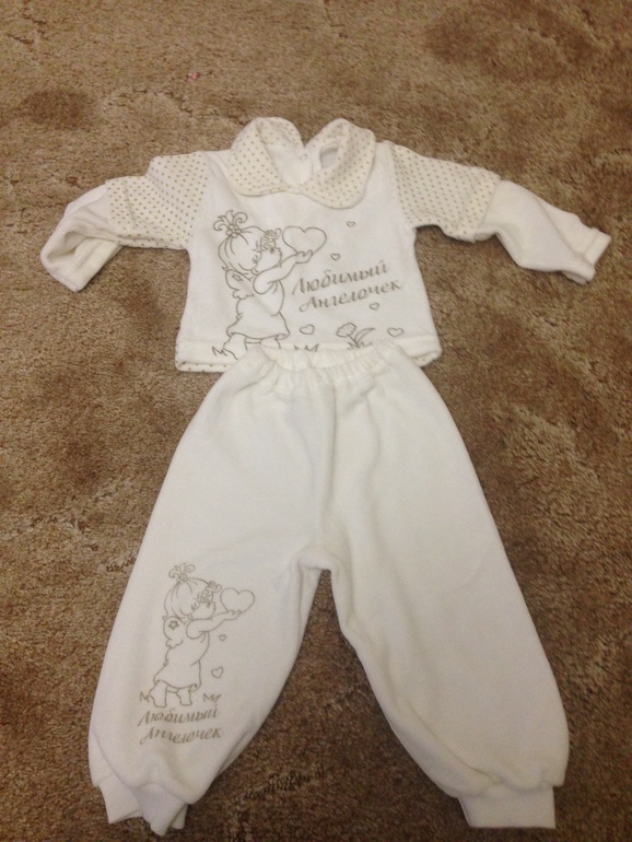 Продаю красивую одежду б/у для девочки от 0 до 12 месяцев.