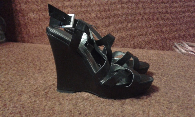 Обувь 36- 37 р новая и б/у в отличном состоянии. Добавила 29.03