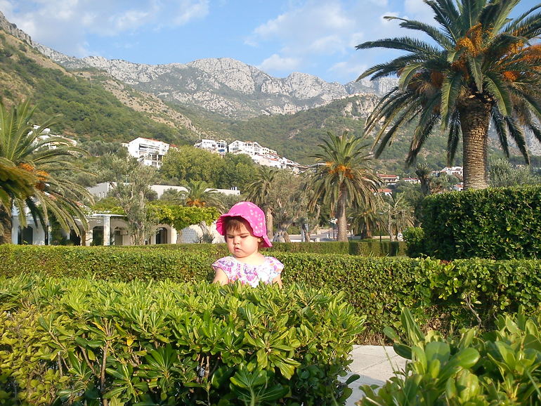 Черногория Рафаиловичи, сентябрь 2013 с ребенком 1год3мес