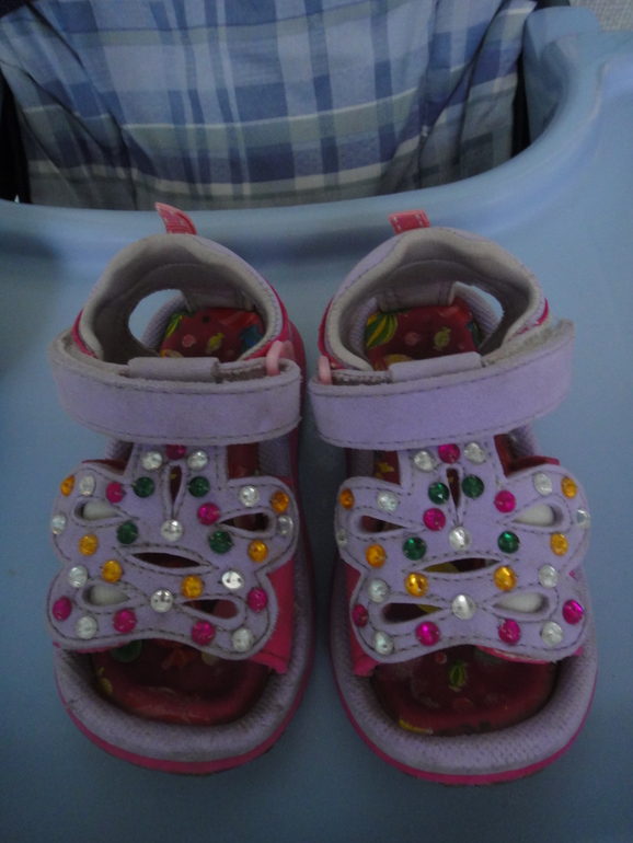 Для девочки. Размеры 21-23. Б\у. Москва. м.Академическая.