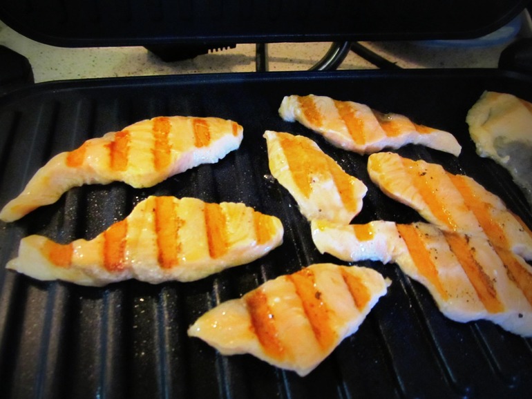 Паста с лососем в эстрагоновом масле + бонус ( рецепт винного масла к мясу)