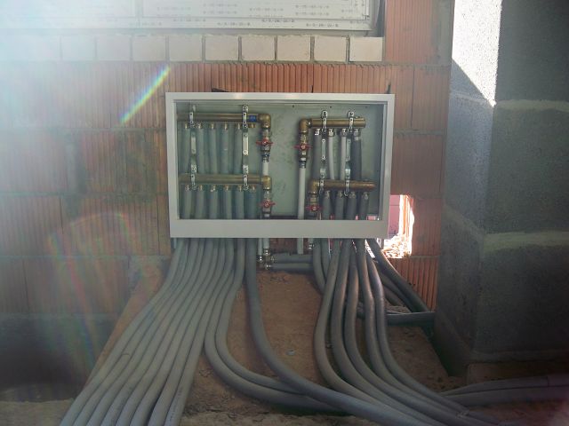 разведение воды в доме.