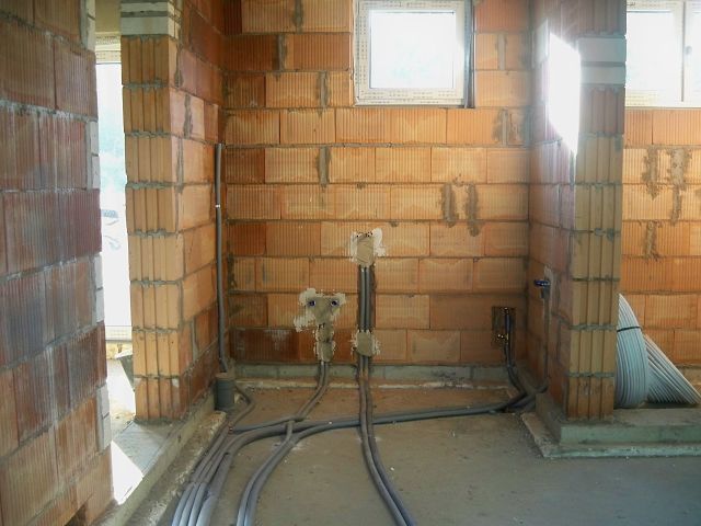 разведение воды в доме.