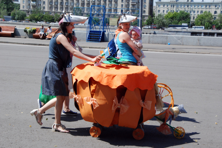 Парк Горького и Парад колясок 2014