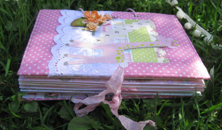 Блокнот-альбомчик о памятных моментах малыша