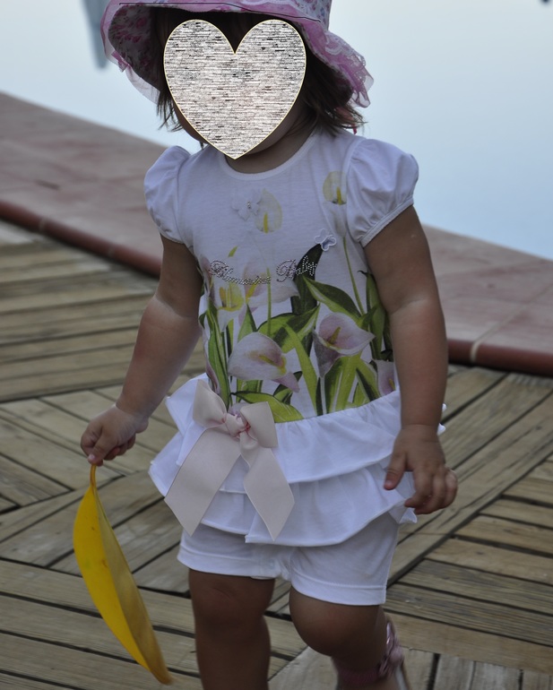 BLUMARINE маркировка 9 мес. Очень большемерит. Цена 2000 руб. включая почту.