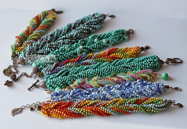 Браслеты из бисера. Продолжаю пополнять коллекцию)