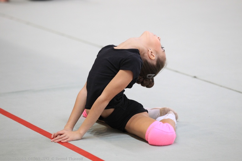 Наша девочка не перестаёт нас радовать своим терпением и трудолюбием!!!