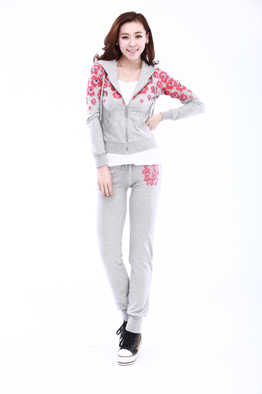 Красивые спортивные костюмы от 1500р!