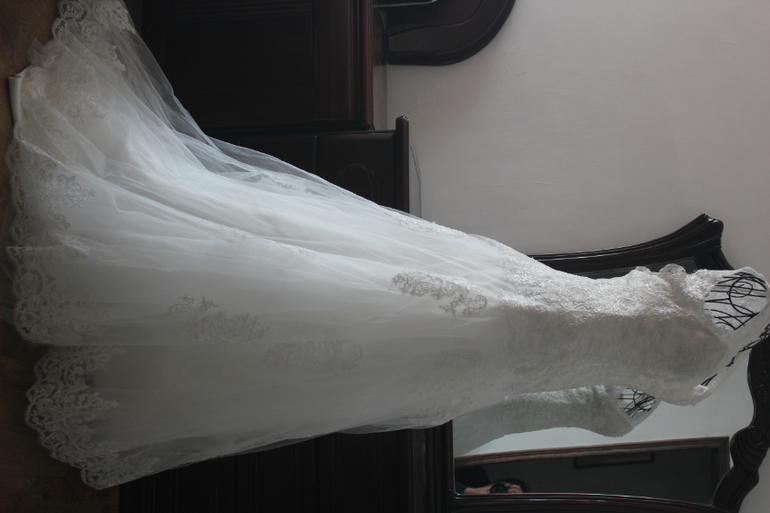 Хваст. Фото посредника. СВАДЕБНОЕ ПЛАТЬЕ!