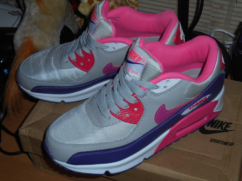 Кроссовки nike airMAX ЗАКАЗЫВАЮ 8.05!!!!