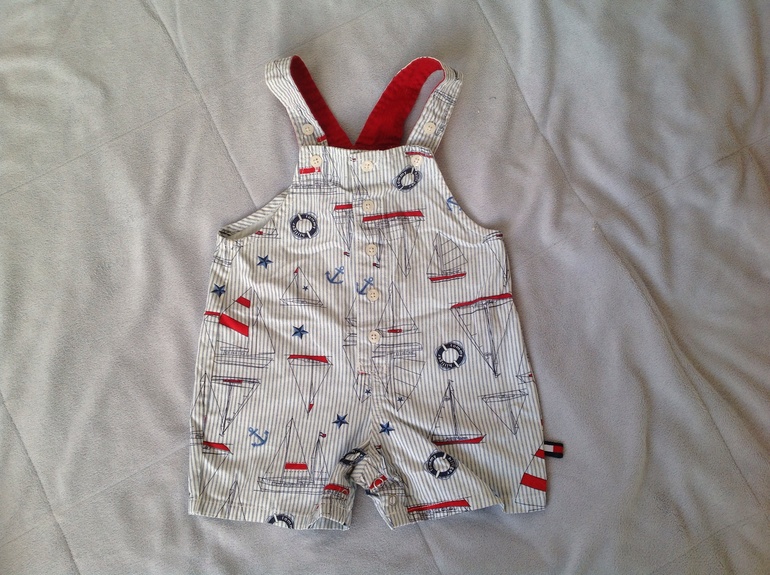 Брендовые вещи на маленького модника!