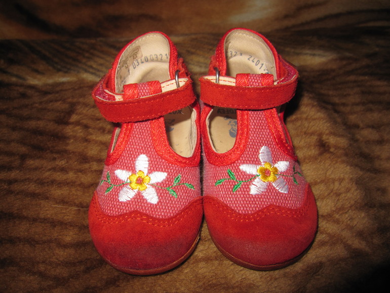 обувь сезон весна-лето на девочку размер 20-23