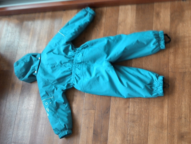 Комбинезон REMU TRAVELLE р.104(не большемерит) Цена 1200!!! Почта за мой счет!!!