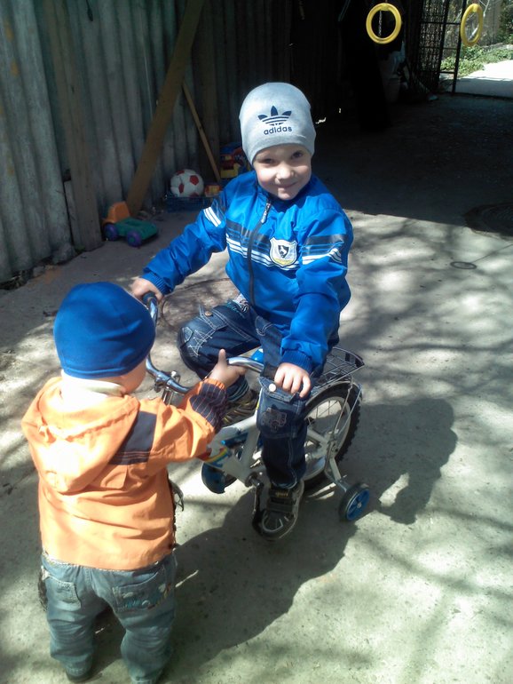 Погуляли сегодня в парке, погода супер!