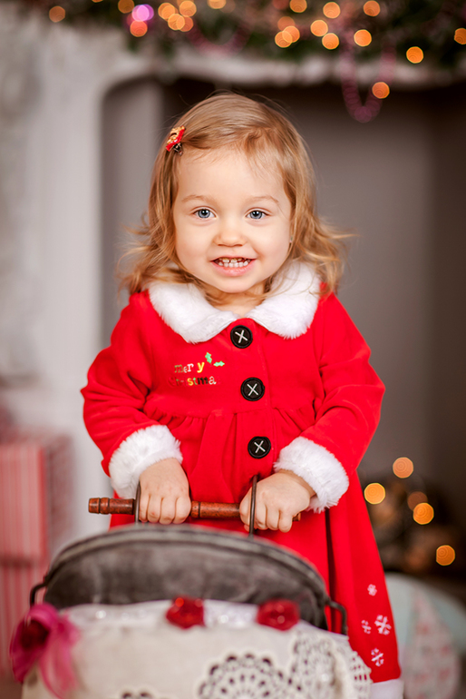 Веселый новый год с маленькими детьми