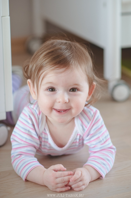 Полинка 9,5 месяцев