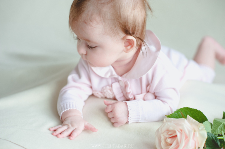 Полинка 7,5 месяцев