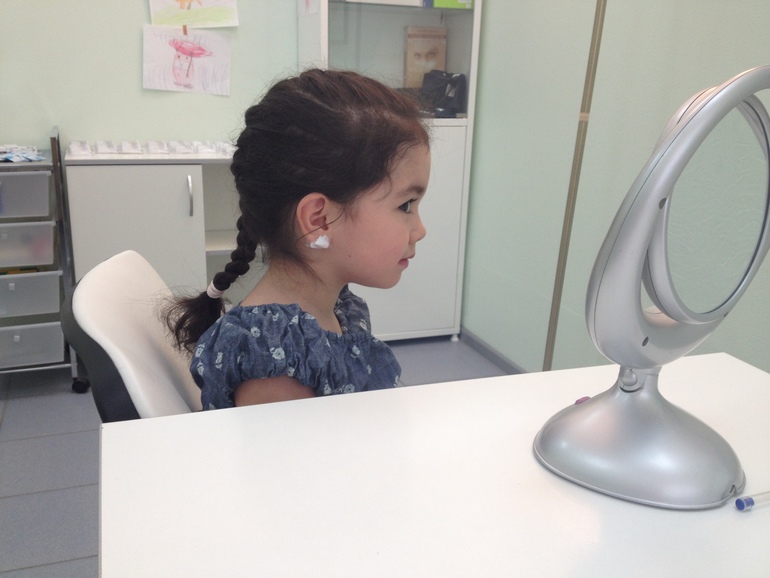 Ура! Ушки прокололи!