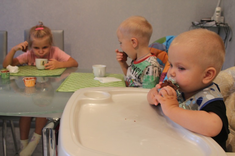 лысая башка, дай пирожка))))))))