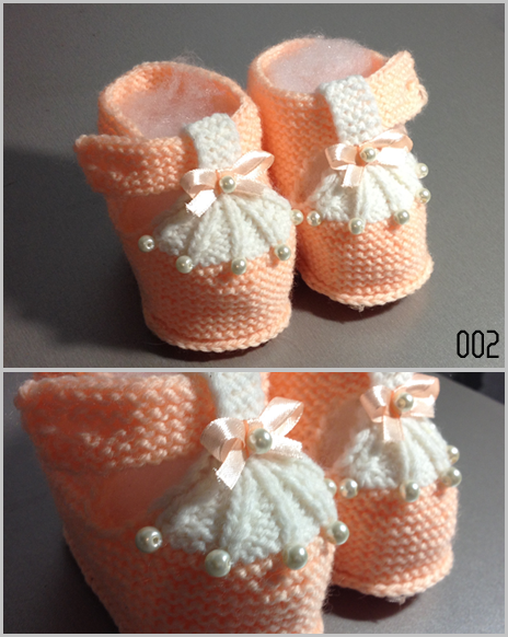 Пинетки и чепчики ! Доставка по всем России ! http://vk.com/pervshag