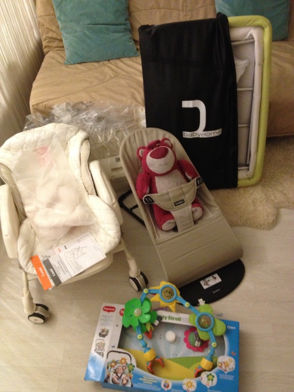 Кресло-шезлонг Baby Bjorn, колыбель Babyhome Dream,Люлька-стульчик электронная Комби Фиалетто Авто Свинг