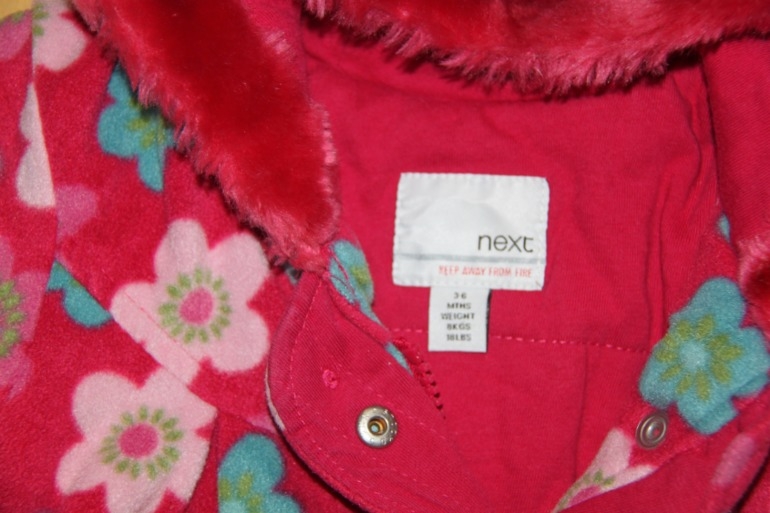 2 пальтишка для малышки НЕХТ 6-9 мес 350Р до роста 80 см БОЛЬШЕМЕР