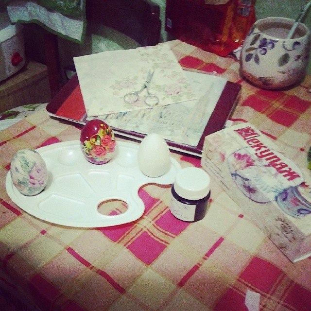 Яичко в стиле декупаж