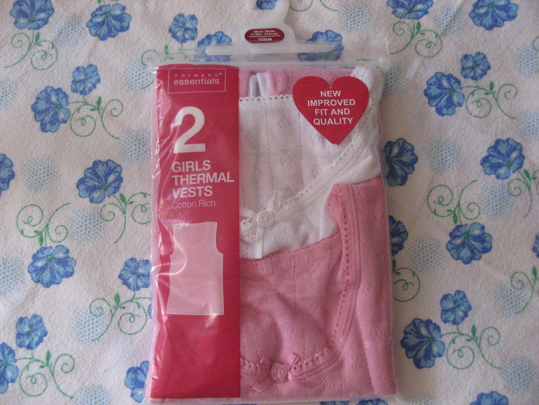 Две майки Primark 300 рублей Рост 152 (может маломерить)