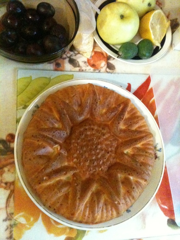 Борьба с яйцами или заливной пирог с брынзой