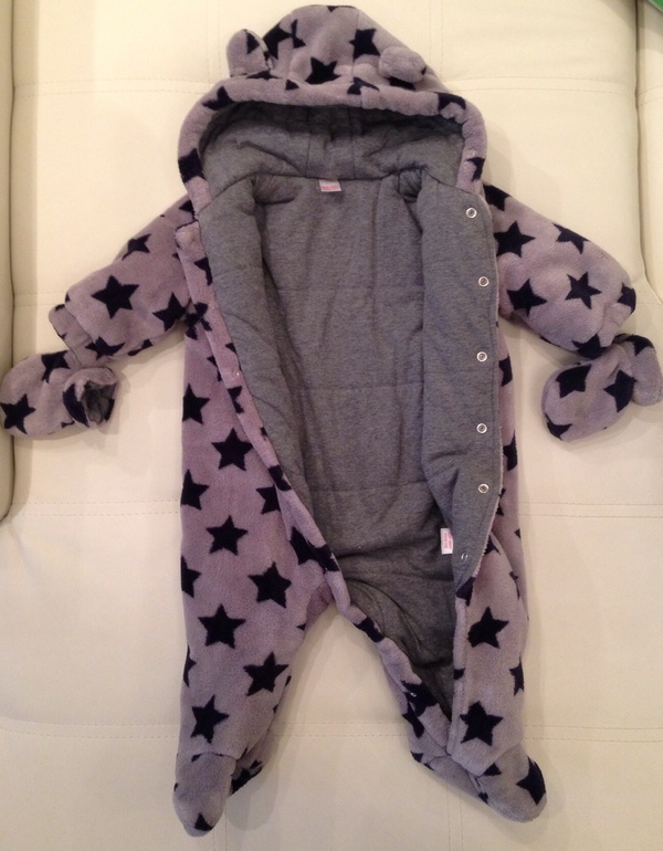 Продается комбинезон Next