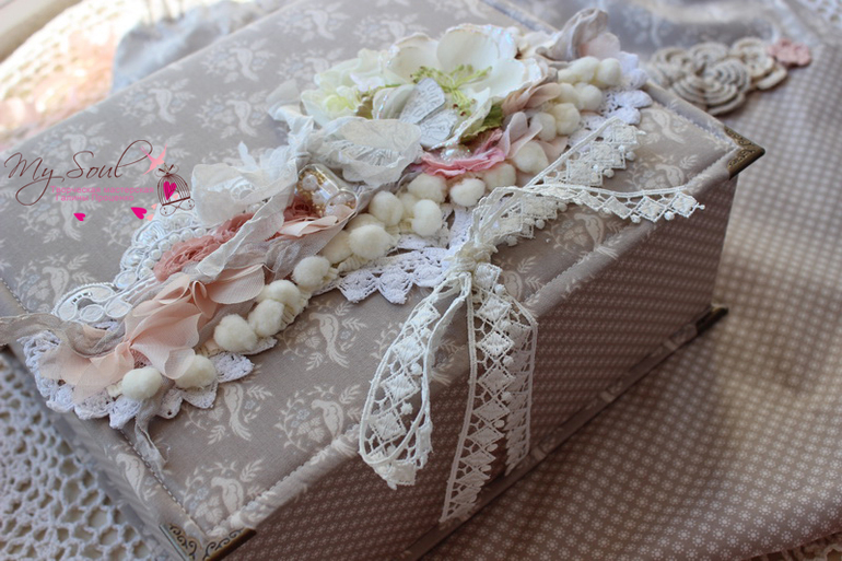 Большой альбом и шкатулочка для маленькой Лизочки)