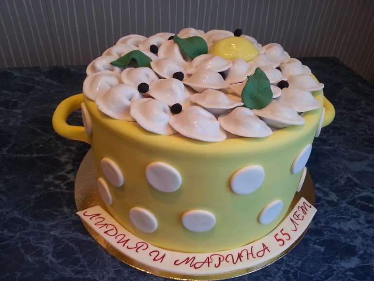 моя кастрюля с пельменями