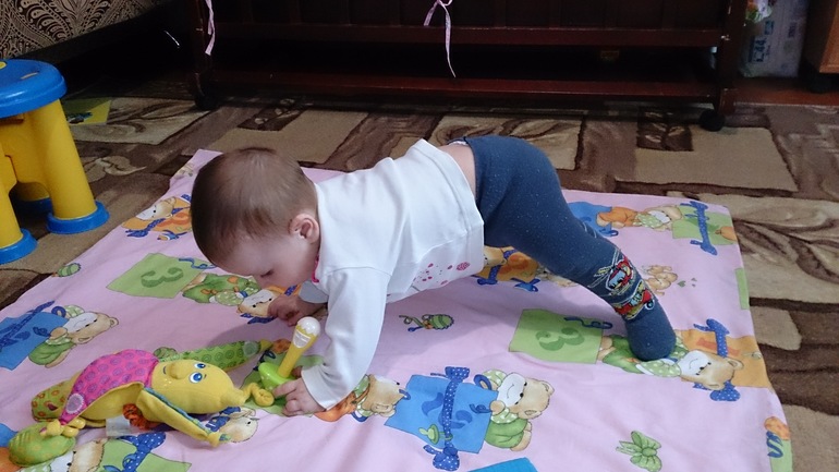 Моей Девочке полгодика..