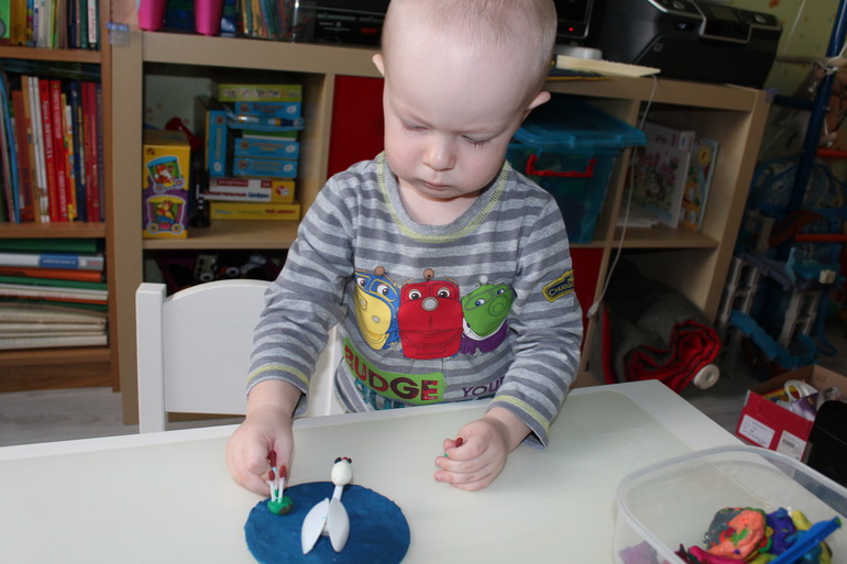 Вот и пошли мы по дороге с музыкой.