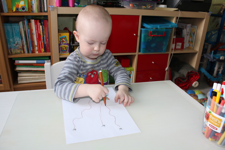 Вот и пошли мы по дороге с музыкой.