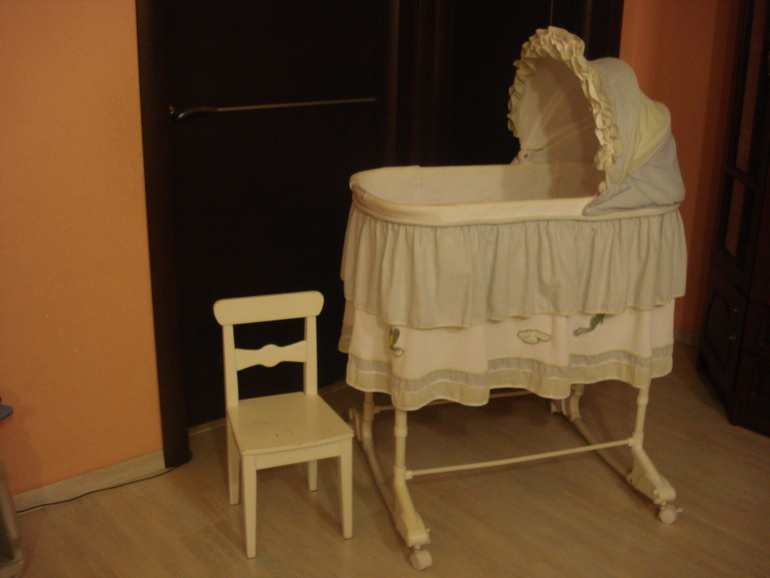 Отдам колыбельку для младенца. м.Марьино